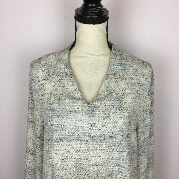 Violet & Claire Blouse Top Size M Womans White Gray V-Neck Long Sleeve Chiffon - Picture 11 of 15